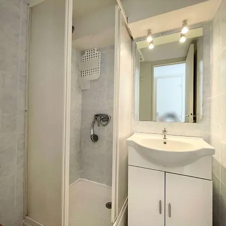 Holiday home Mezzanine Climatise Avec Piscine, Terrasse, Parking Prive Et Proche - - Fr-1-229-861 Gruissan